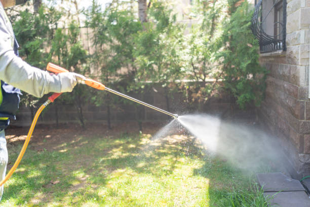 Best Commercial Pest Control Services  in Broadmoor, CA
